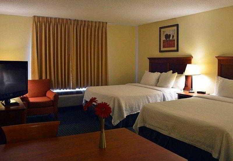 Towneplace Suites By Marriott Colorado Springs South Exterior foto